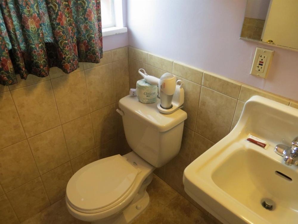 King Room - Non-Smoking